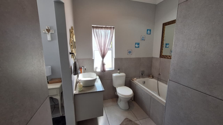 3 Bedroom Property for Sale in Port Owen Western Cape